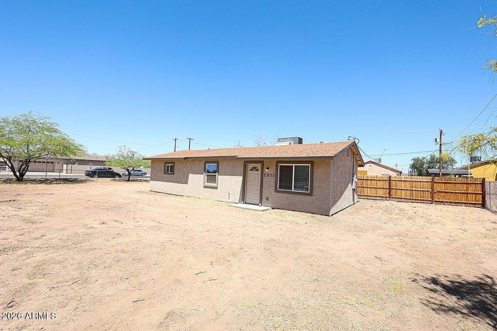 2810 E Roeser Road, Phoenix, AZ 85040