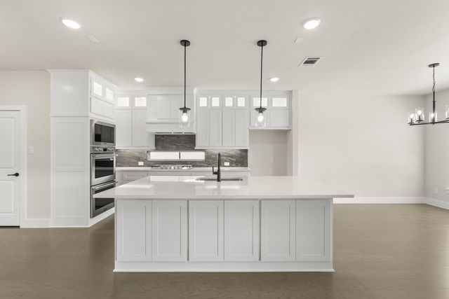 2565 Riverchase Way, Grand Prairie, TX 75054