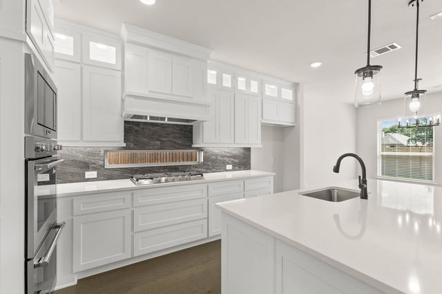 2565 Riverchase Way, Grand Prairie, TX 75054