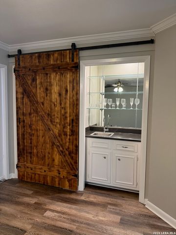 5359 Fredericksburg Rd Apt 305, San Antonio, TX 78229