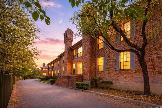 5359 Fredericksburg Rd Apt 305, San Antonio, TX 78229