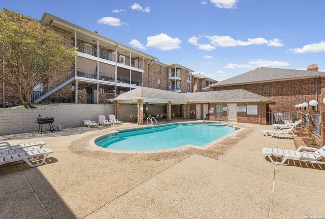 5359 Fredericksburg Rd Apt 305, San Antonio, TX 78229