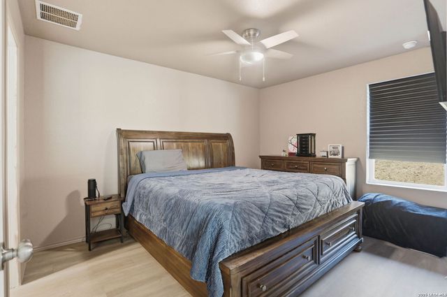 10231 Mesa Medina, San Antonio, TX 78252