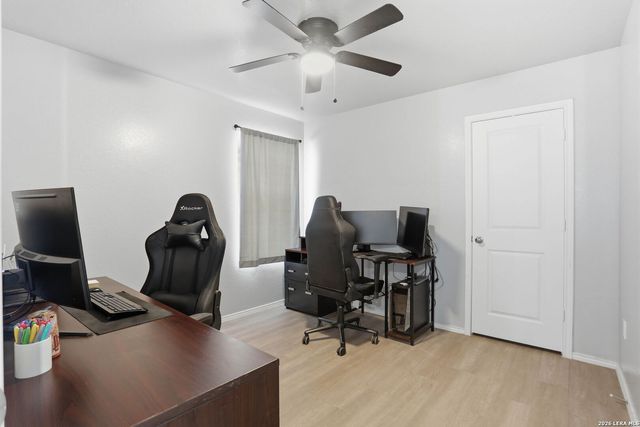 10231 Mesa Medina, San Antonio, TX 78252