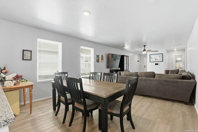 10231 Mesa Medina, San Antonio, TX 78252