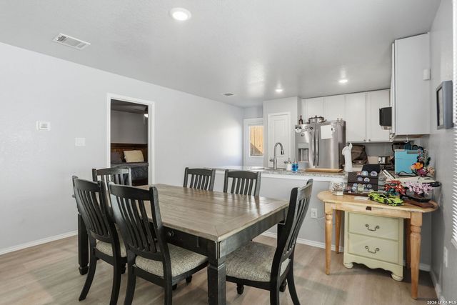 10231 Mesa Medina, San Antonio, TX 78252