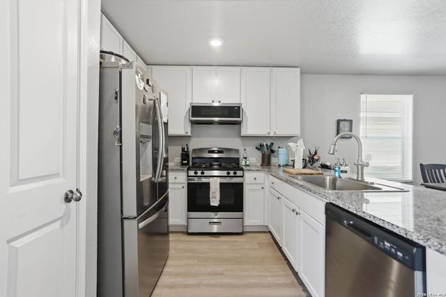 10231 Mesa Medina, San Antonio, TX 78252