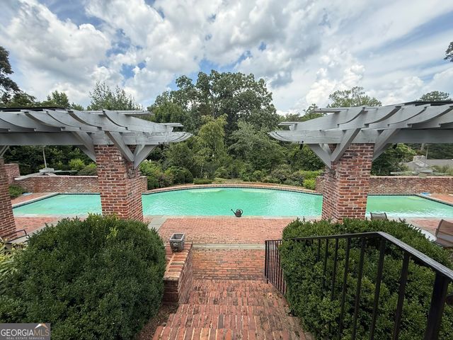 651 Brook Cir., Griffin, GA 30224