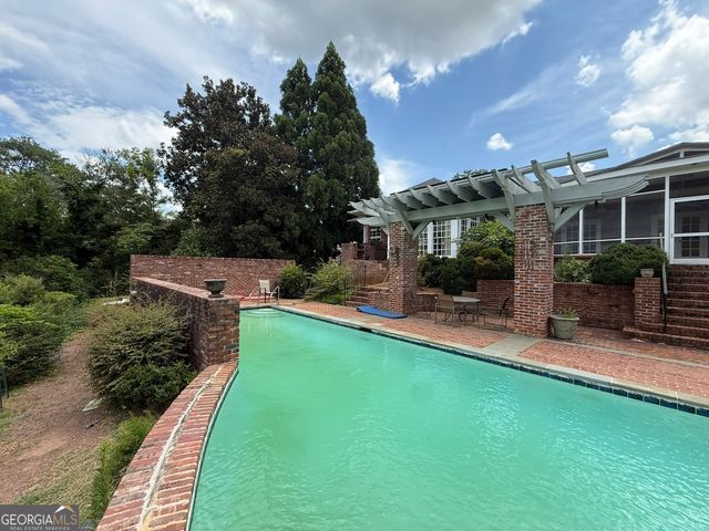 651 Brook Cir., Griffin, GA 30224