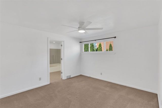 3930 Evergreen Dr, Monroeville, PA 15146