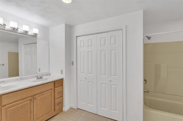 3930 Evergreen Dr, Monroeville, PA 15146