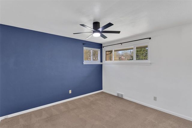 3930 Evergreen Dr, Monroeville, PA 15146