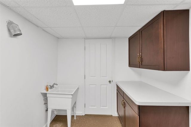 3930 Evergreen Dr, Monroeville, PA 15146