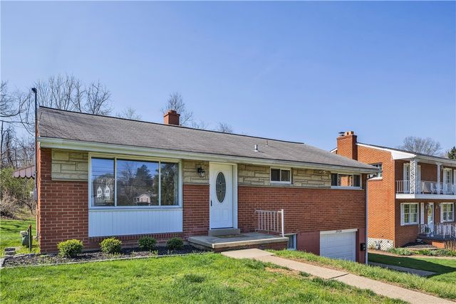 3930 Evergreen Dr, Monroeville, PA 15146