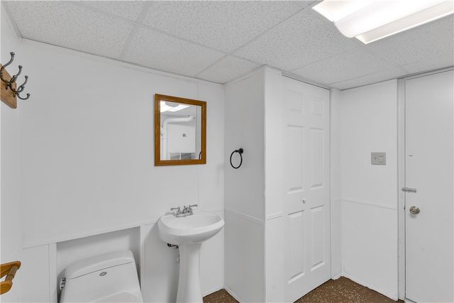 3930 Evergreen Dr, Monroeville, PA 15146