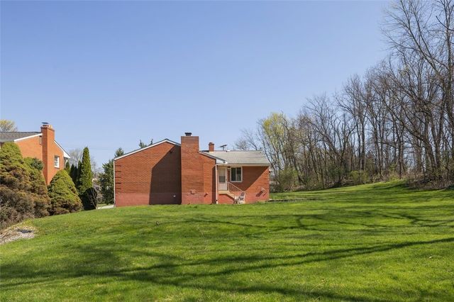 3930 Evergreen Dr, Monroeville, PA 15146