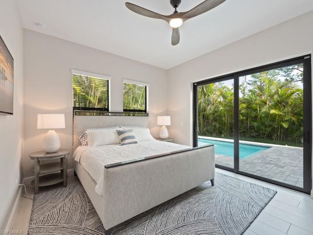 837 99th AVE N, Naples, FL 34108