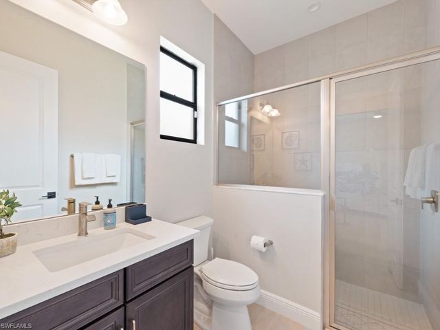 837 99th AVE N, Naples, FL 34108