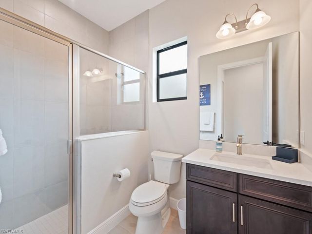 837 99th AVE N, Naples, FL 34108