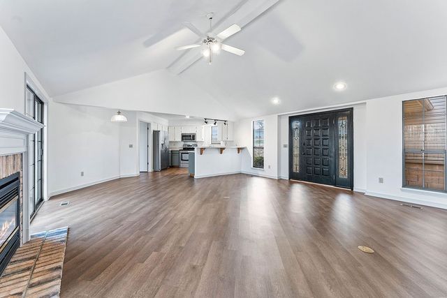 2 Donington Circle, Bella Vista, AR 72714