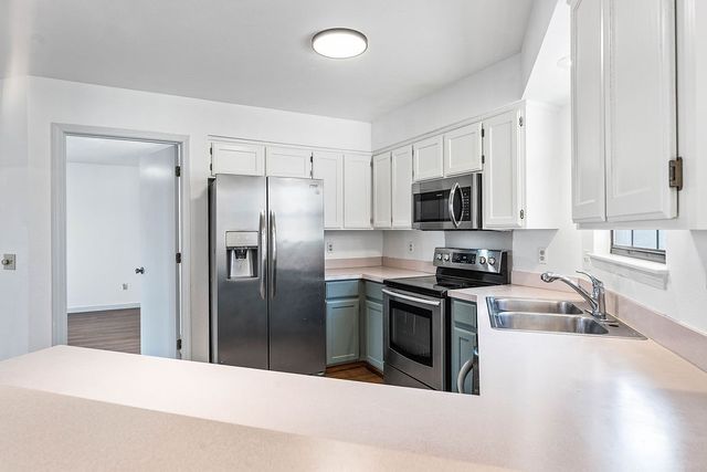 2 Donington Circle, Bella Vista, AR 72714