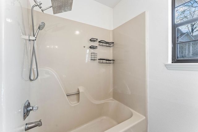 2 Donington Circle, Bella Vista, AR 72714