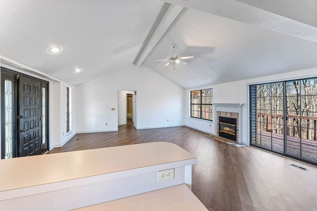 2 Donington Circle, Bella Vista, AR 72714