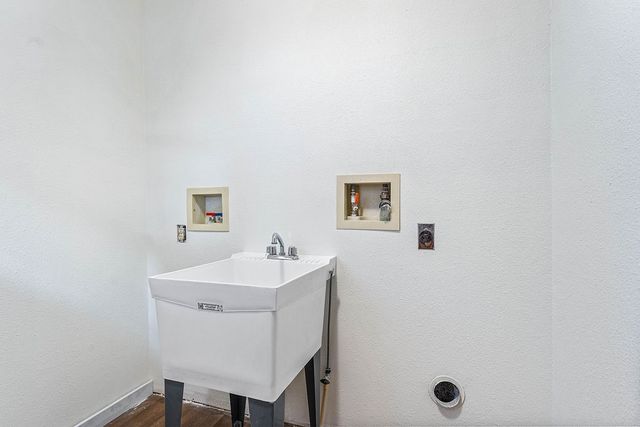 2 Donington Circle, Bella Vista, AR 72714