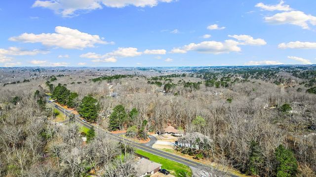 2 Donington Circle, Bella Vista, AR 72714