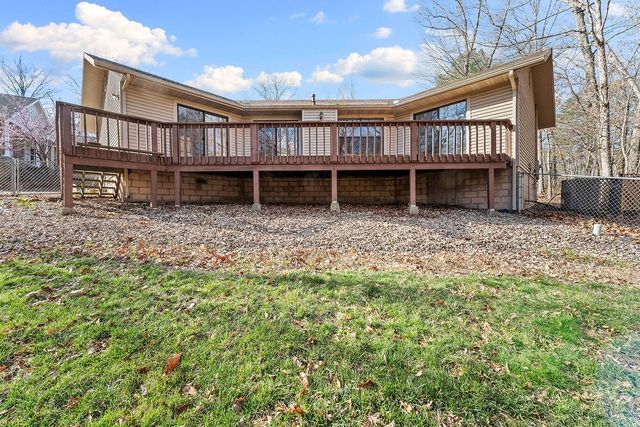 2 Donington Circle, Bella Vista, AR 72714