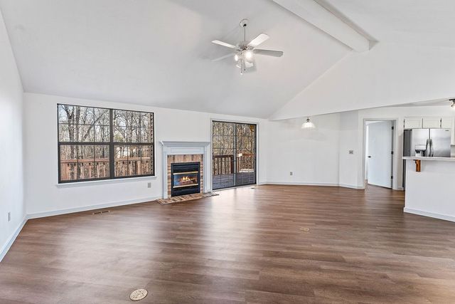 2 Donington Circle, Bella Vista, AR 72714