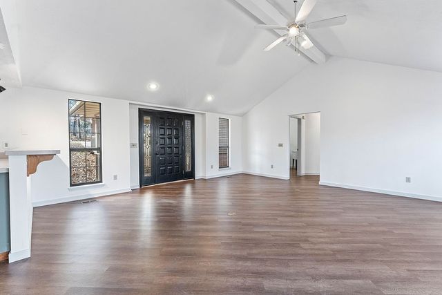 2 Donington Circle, Bella Vista, AR 72714