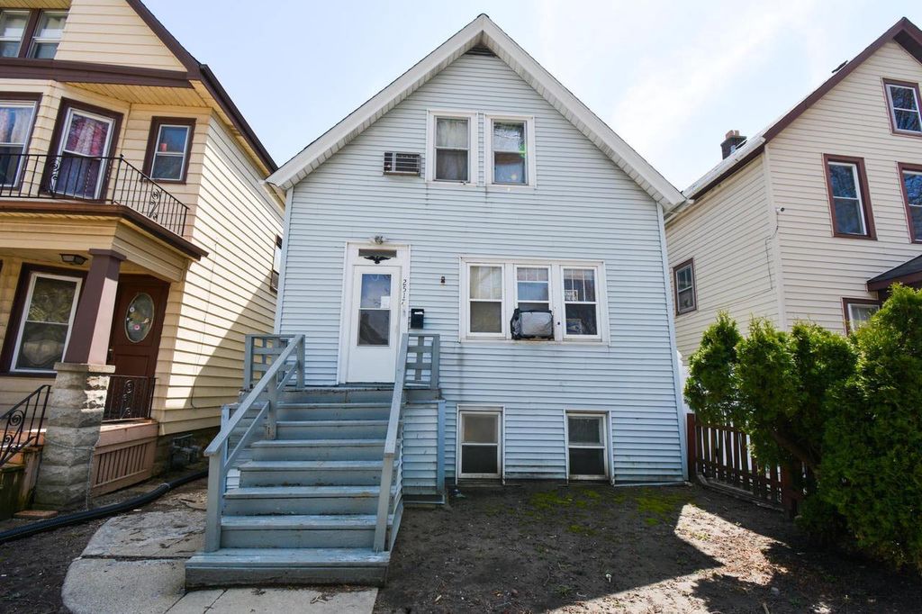 2517 W Rogers STREET, Milwaukee, WI 53204