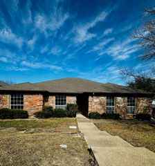 9300 Rhea Court, White Settlement, TX 76108