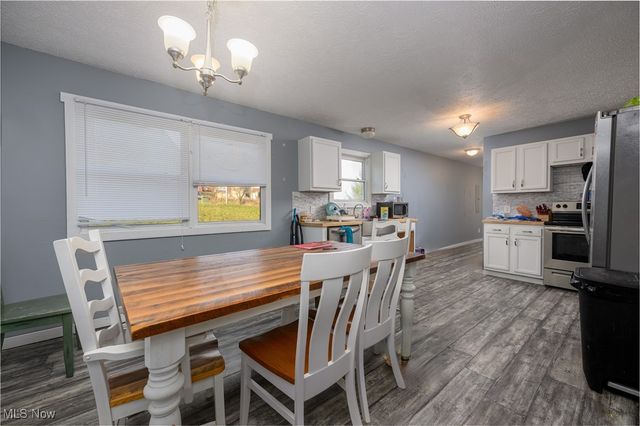 8200 Cutler Road SW, Sherrodsville, OH 44675