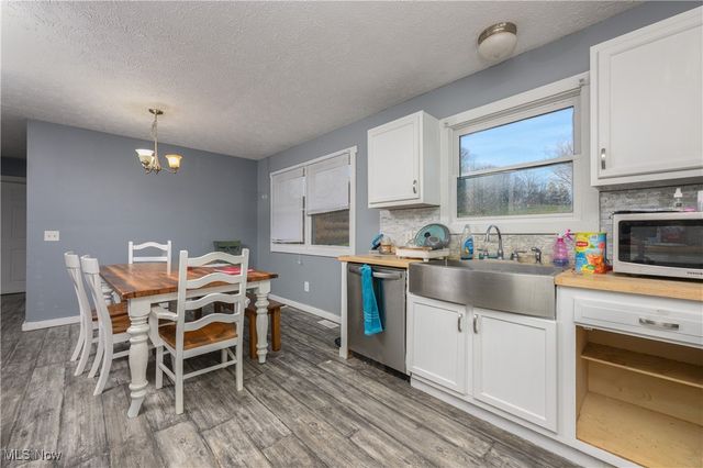 8200 Cutler Road SW, Sherrodsville, OH 44675