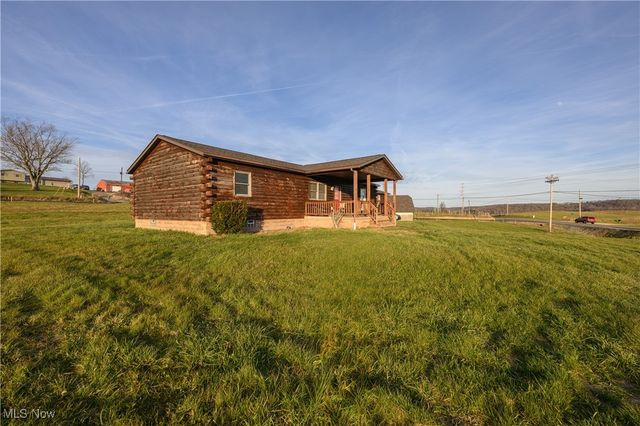 8200 Cutler Road SW, Sherrodsville, OH 44675