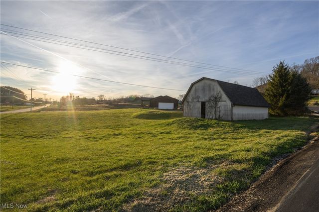 8200 Cutler Road SW, Sherrodsville, OH 44675