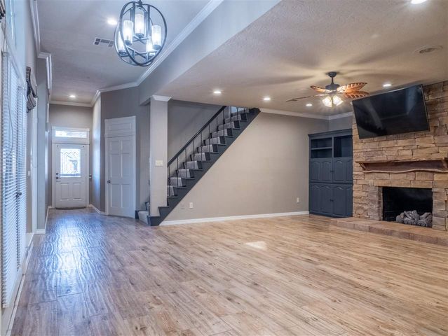 611 NW Waterford Drive, Lawton, OK 73505