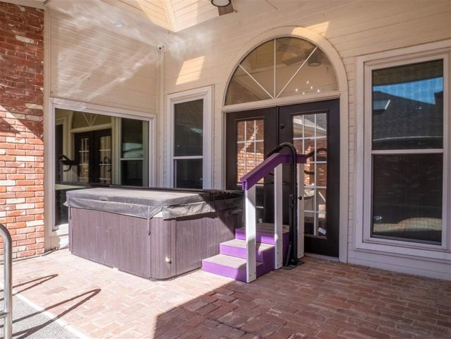 611 NW Waterford Drive, Lawton, OK 73505