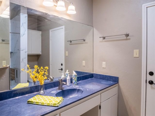 611 NW Waterford Drive, Lawton, OK 73505