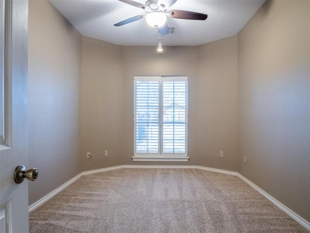 611 NW Waterford Drive, Lawton, OK 73505