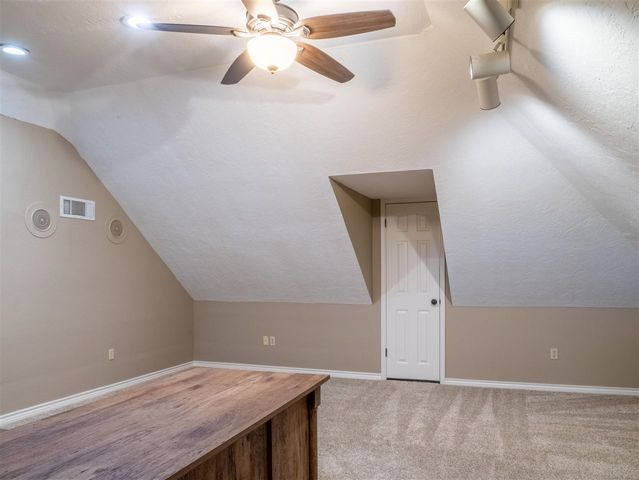 611 NW Waterford Drive, Lawton, OK 73505