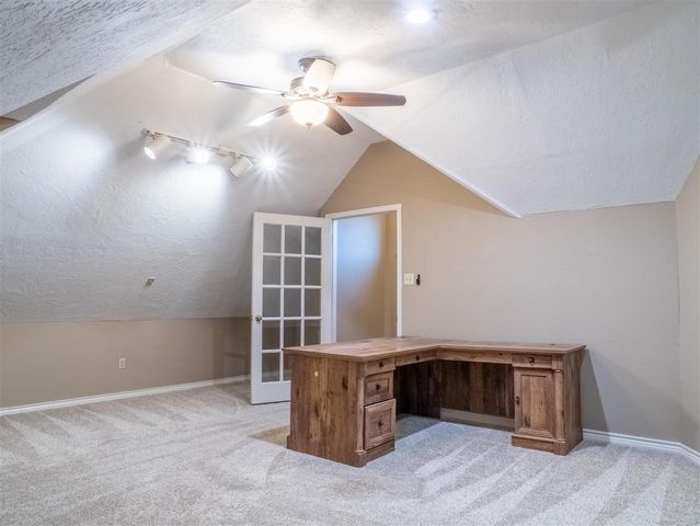 611 NW Waterford Drive, Lawton, OK 73505