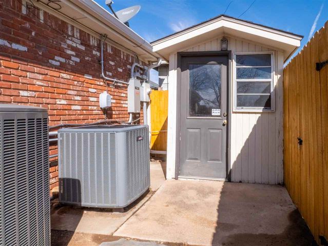 611 NW Waterford Drive, Lawton, OK 73505