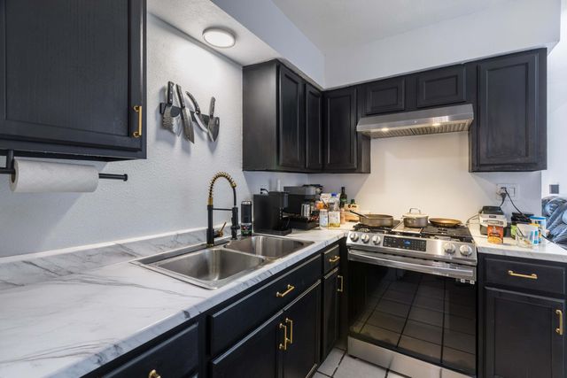 545 Dallas Street SE, Albuquerque, NM 87108