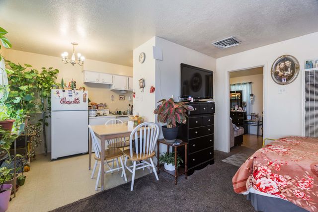 545 Dallas Street SE, Albuquerque, NM 87108