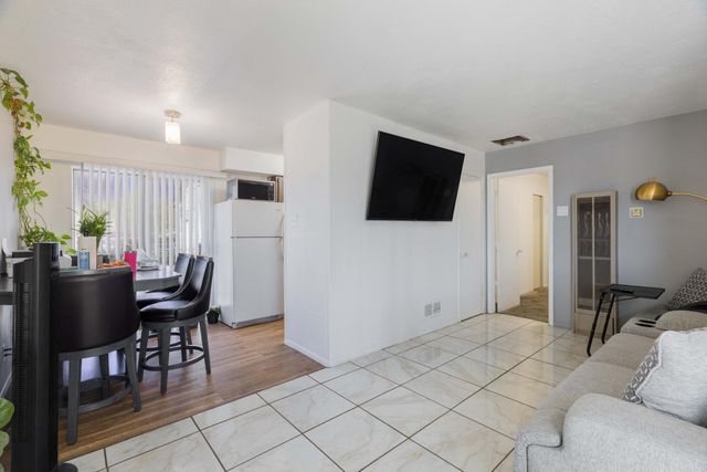 545 Dallas Street SE, Albuquerque, NM 87108