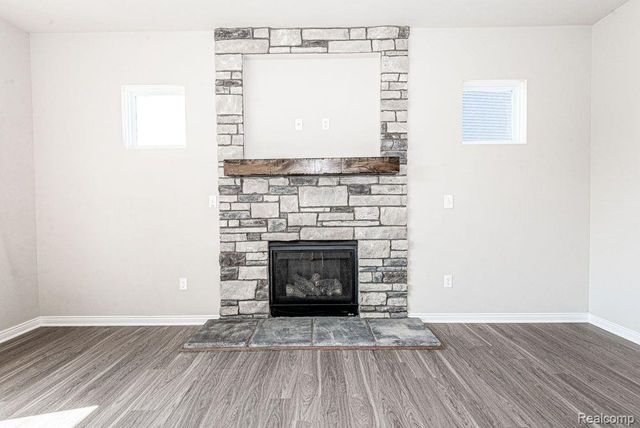 135 Parker Lane, Ortonville, MI 48462
