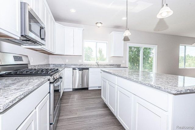 135 Parker Lane, Ortonville, MI 48462